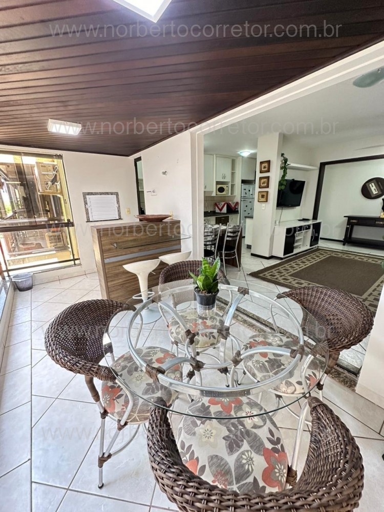 Apartamento 3 dormitrios quadra mar, Itapema SC 