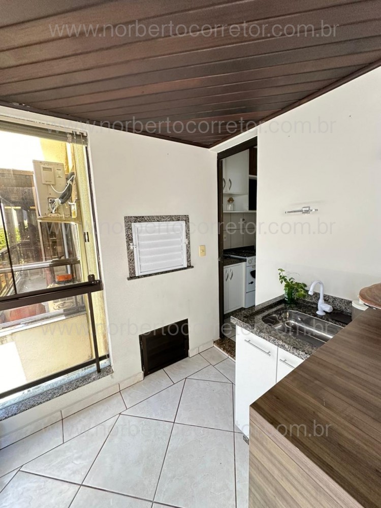 Apartamento 3 dormitrios quadra mar, Itapema SC 