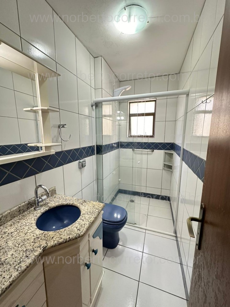 Apartamento 3 dormitrios quadra mar, Itapema SC 