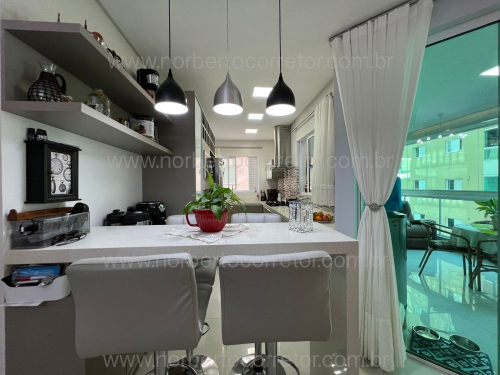 Apartamento 3 sutes, Meia Praia, Itapema SC