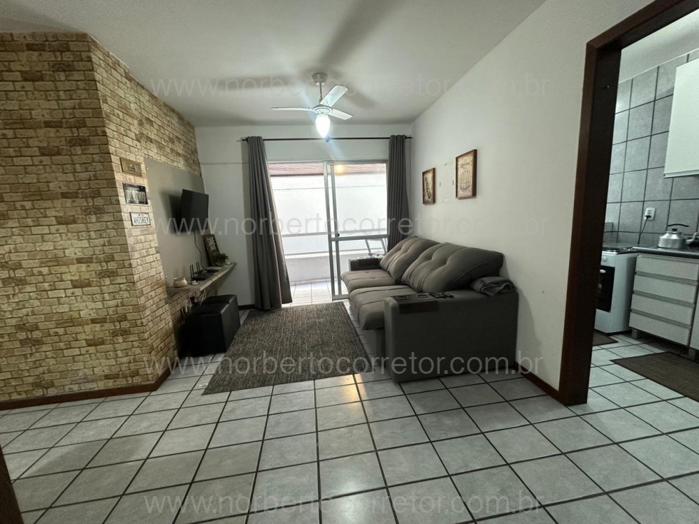 Apartamento 02 Dormitrios em Meia Praia - Itapema