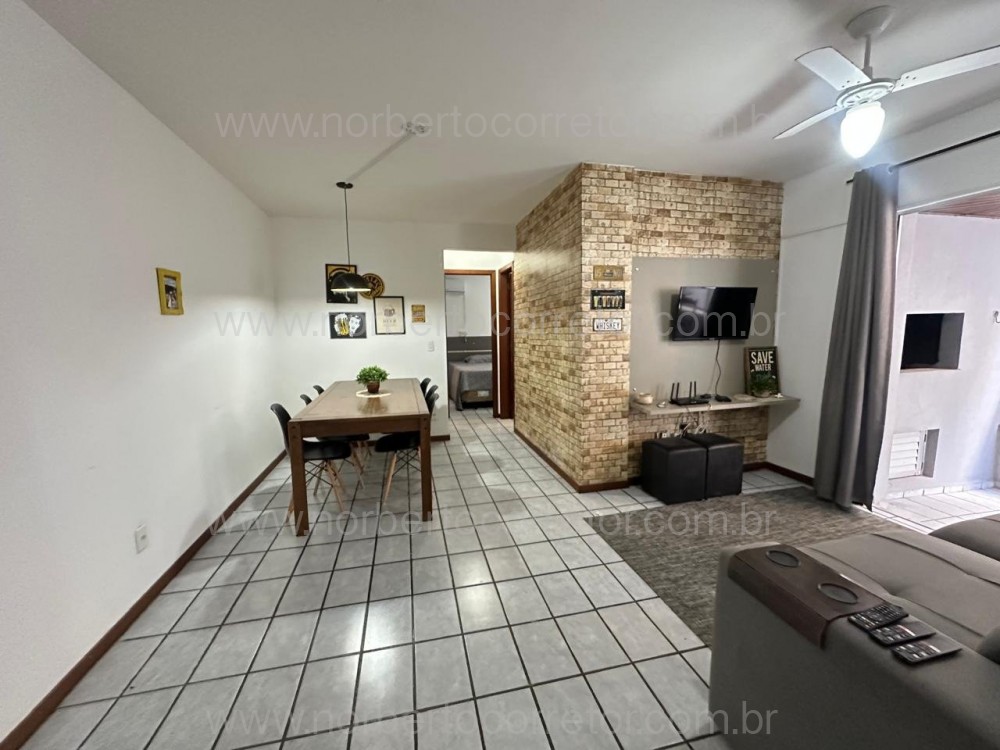 Apartamento 02 Dormitrios em Meia Praia - Itapema