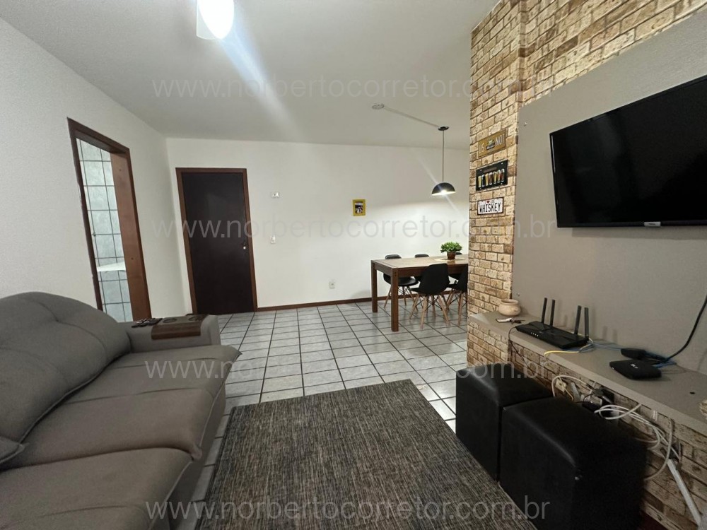 Apartamento 02 Dormitrios em Meia Praia - Itapema