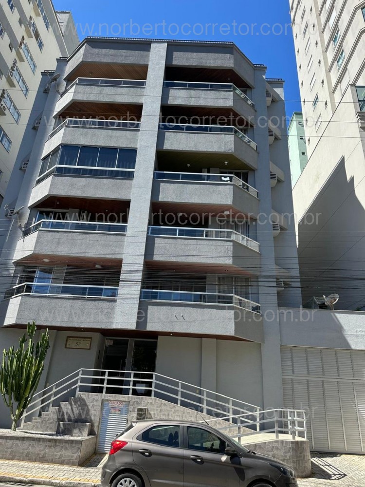Apartamento 02 Dormitrios em Meia Praia - Itapema