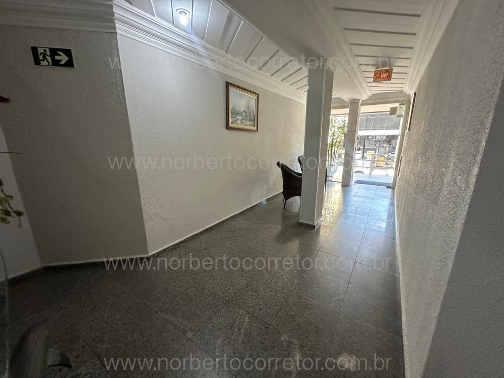 Apartamento 02 Dormitrios em Meia Praia - Itapema