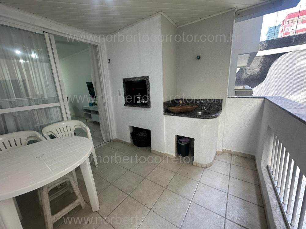 Apartamento 02 Dormit�rios MIOLO DE MEIA PRAIA !