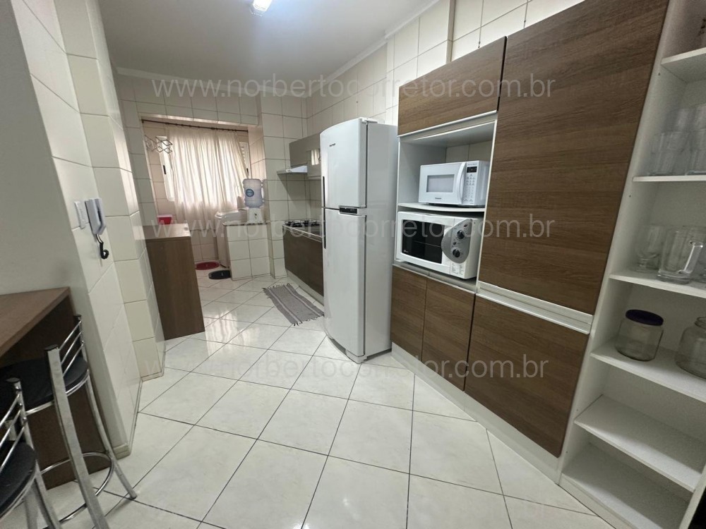 Apartamento 02 Dormit�rios MIOLO DE MEIA PRAIA !
