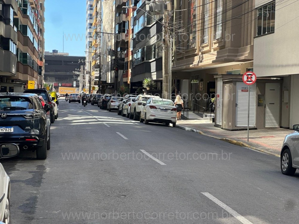 Apartamento 02 Dormit�rios MIOLO DE MEIA PRAIA !