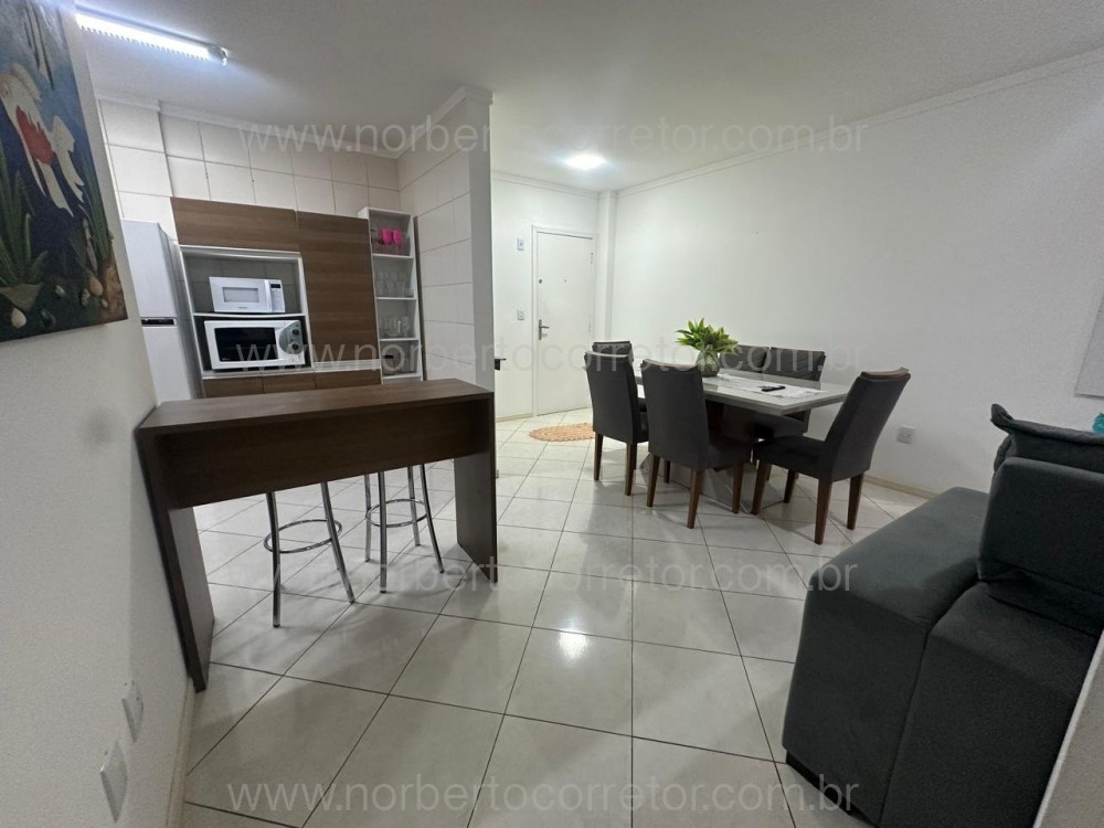 Apartamento 02 Dormit�rios MIOLO DE MEIA PRAIA !