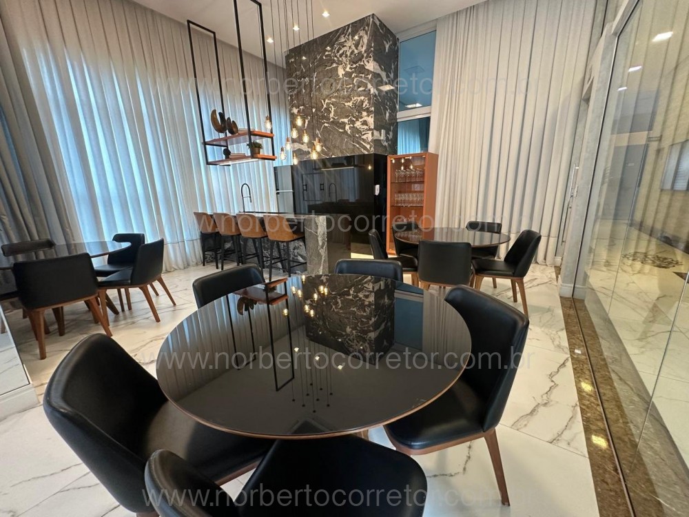 Apartamento 03 sutes em Meia Praia Itapema SC 