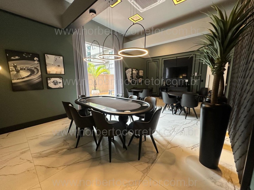 Apartamento 03 sutes em Meia Praia Itapema SC 