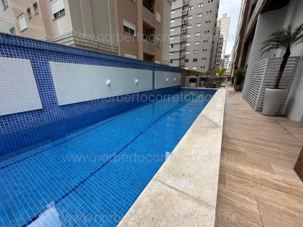 Apartamento 03 sutes em Meia Praia Itapema SC 