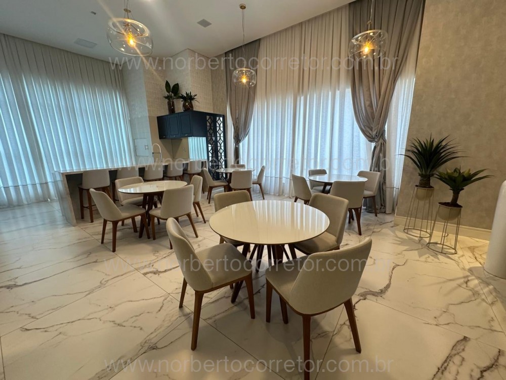 Apartamento 03 sutes em Meia Praia Itapema SC 