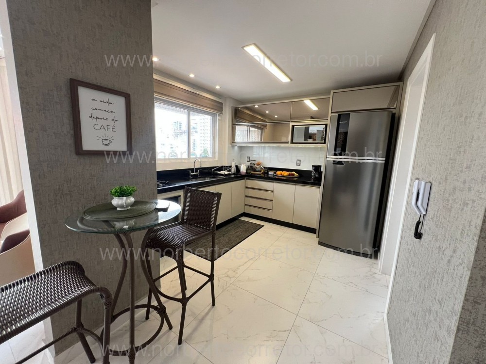 Apartamento 3 dormitrios, Meia Praia, Itapema SC