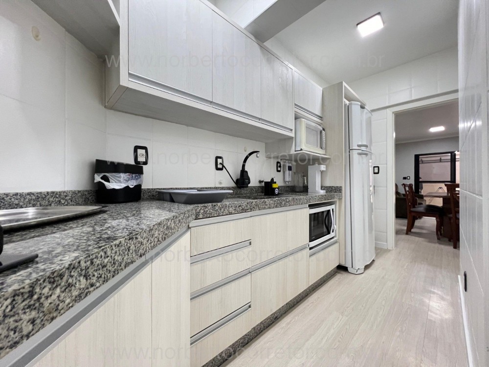 Apartamento 3 dormitrios , mobiliado , Meia Praia