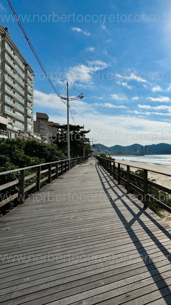 COBERTURA FRENTE MAR MOBILIADA EM ITAPEMA SC