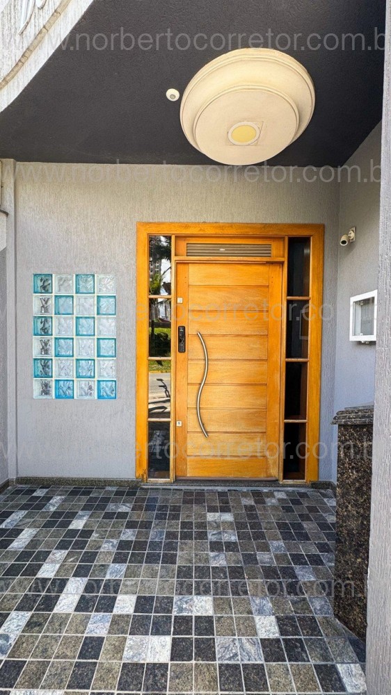 COBERTURA FRENTE MAR MOBILIADA EM ITAPEMA SC