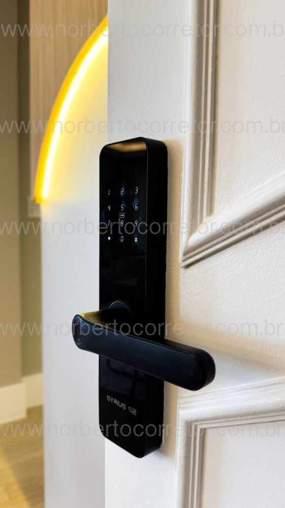 COBERTURA FRENTE MAR MOBILIADA EM ITAPEMA SC