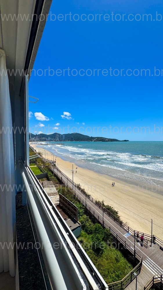 COBERTURA FRENTE MAR MOBILIADA EM ITAPEMA SC