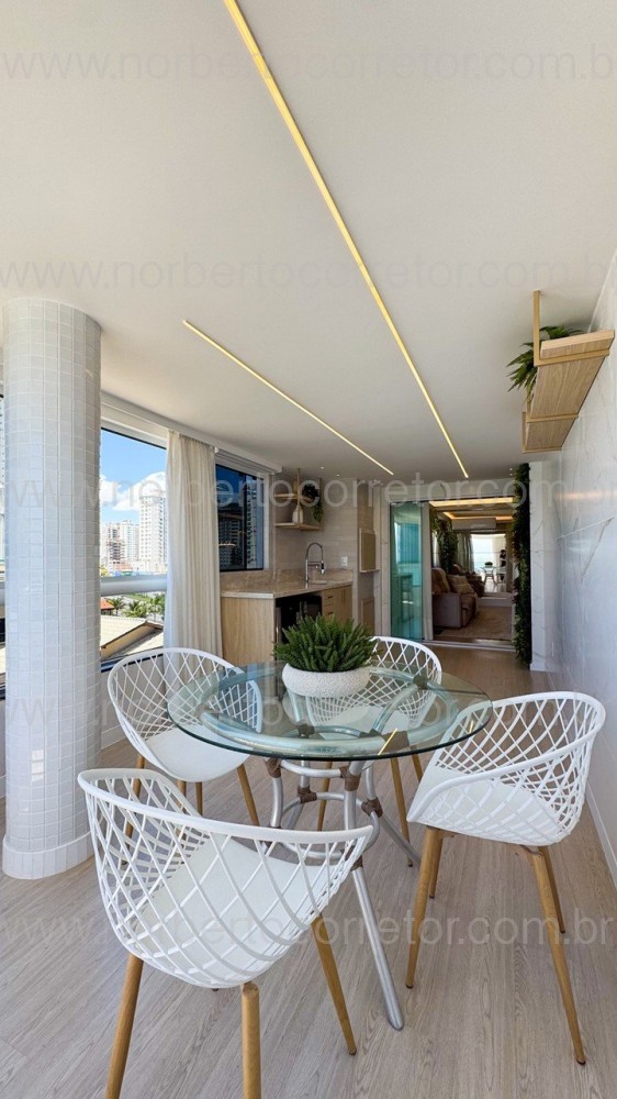 COBERTURA FRENTE MAR MOBILIADA EM ITAPEMA SC