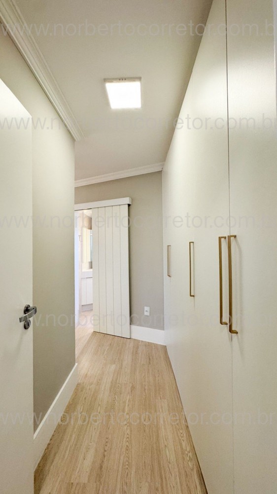 COBERTURA FRENTE MAR MOBILIADA EM ITAPEMA SC