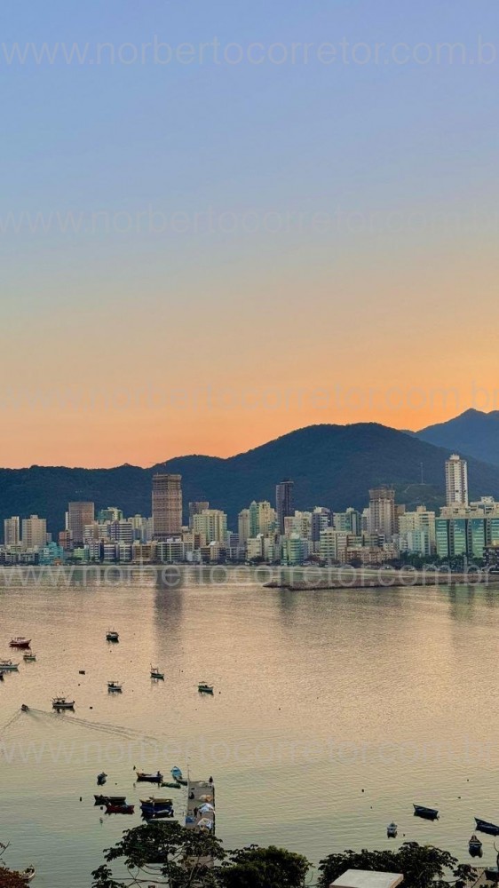 Casa em condomnio, mobiliada ,Itapema SC 