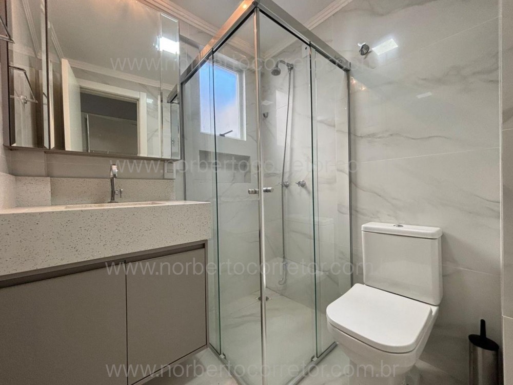 Apartamento 3 dormitrios, Meia Praia, Itapema SC