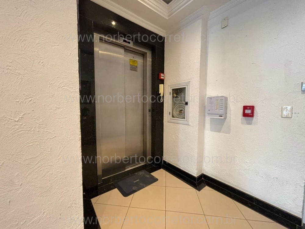 Apartamento 3 dormitrios, Meia Praia, Itapema SC