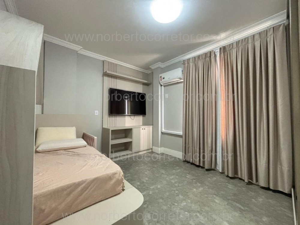 Apartamento 3 dormitrios, Meia Praia, Itapema SC