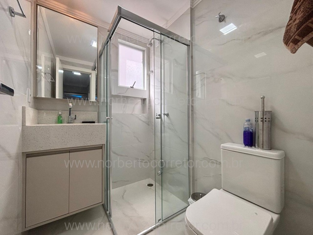 Apartamento 3 dormitrios, Meia Praia, Itapema SC