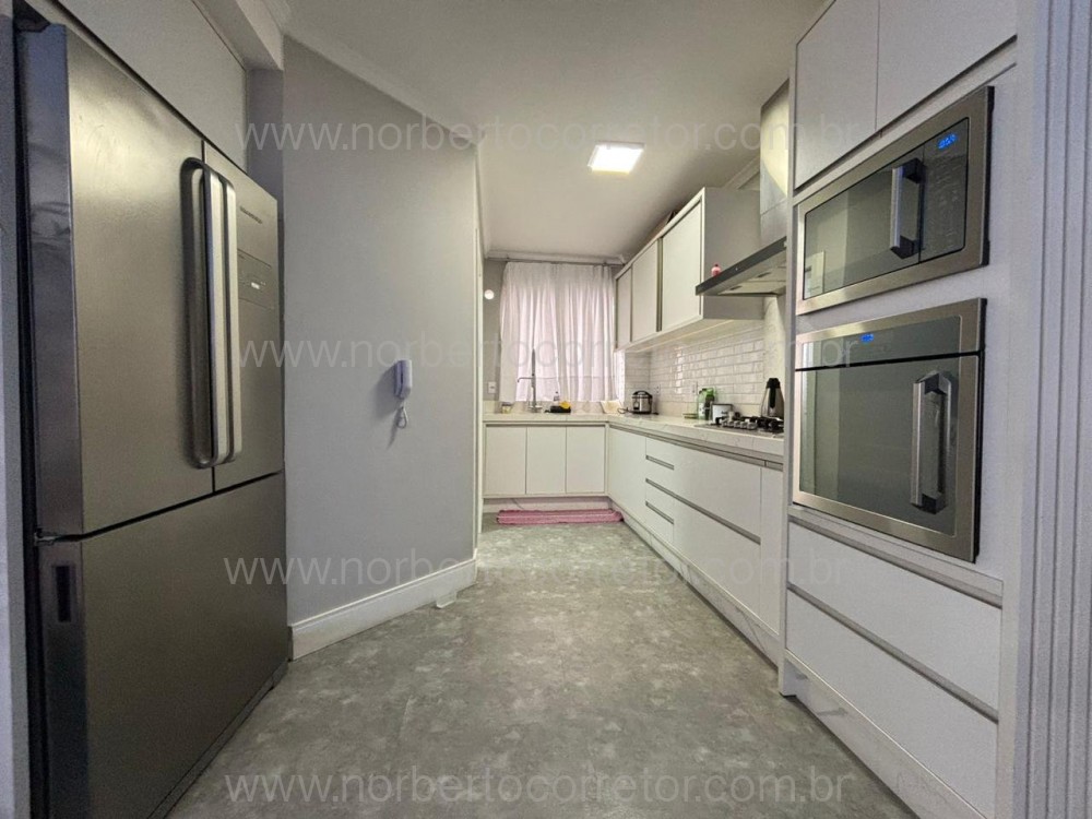 Apartamento 3 dormitrios, Meia Praia, Itapema SC