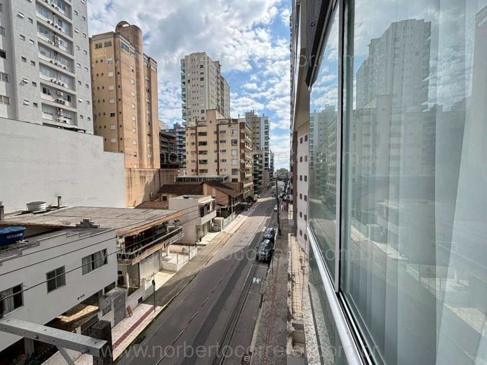 Apartamento 3 dormitrios, Meia Praia, Itapema SC