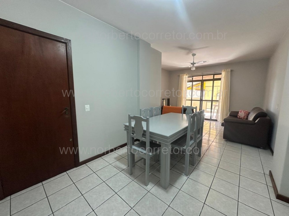 Apartamento 2 dormitrios perto do mar, Itapema SC