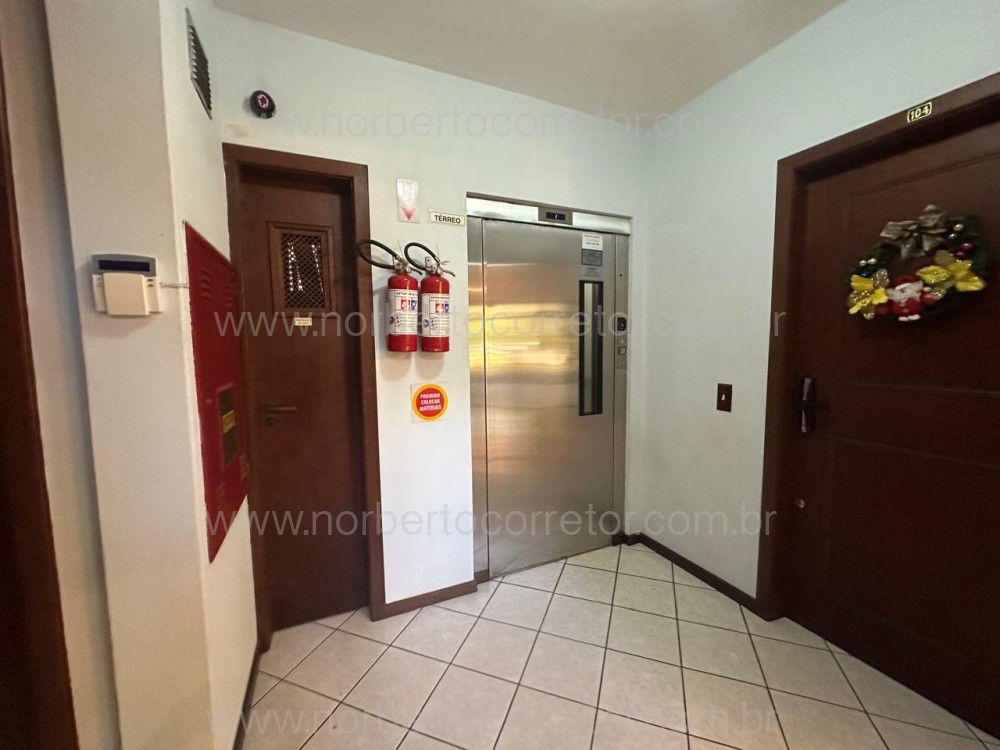 Apartamento 2 dormitrios perto do mar, Itapema SC