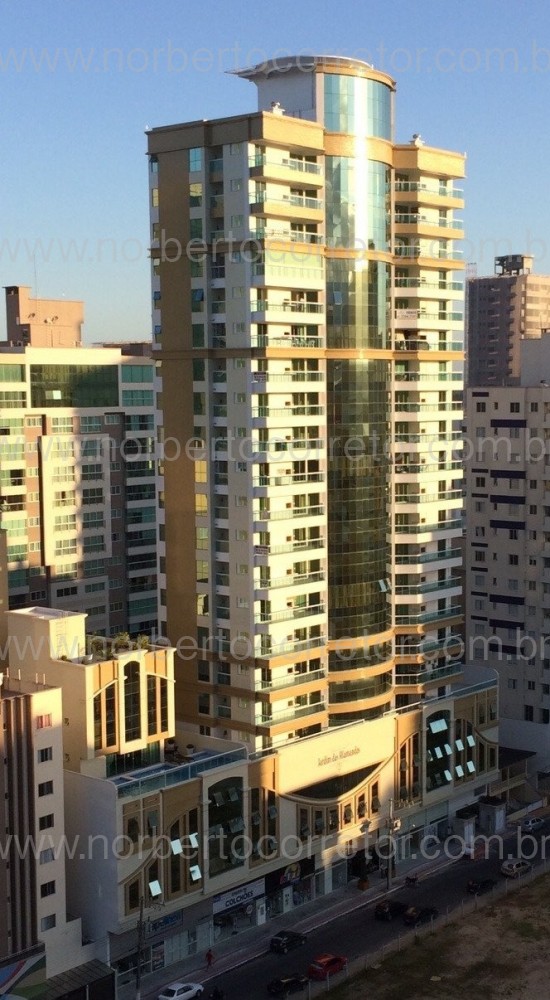 Residencial Alamandas apartamento venda Meia Praia