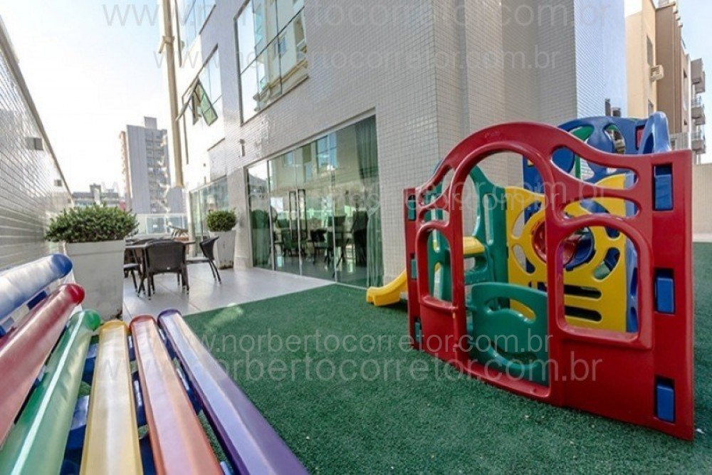 Residencial Alamandas apartamento venda Meia Praia