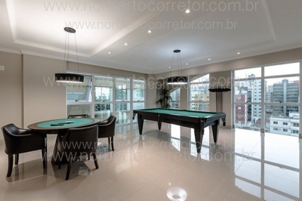 Residencial Alamandas apartamento venda Meia Praia