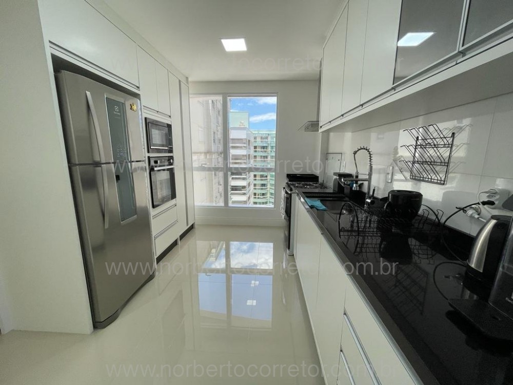 Apartamento 3 su�tes, Meia Praia, Itapema SC 