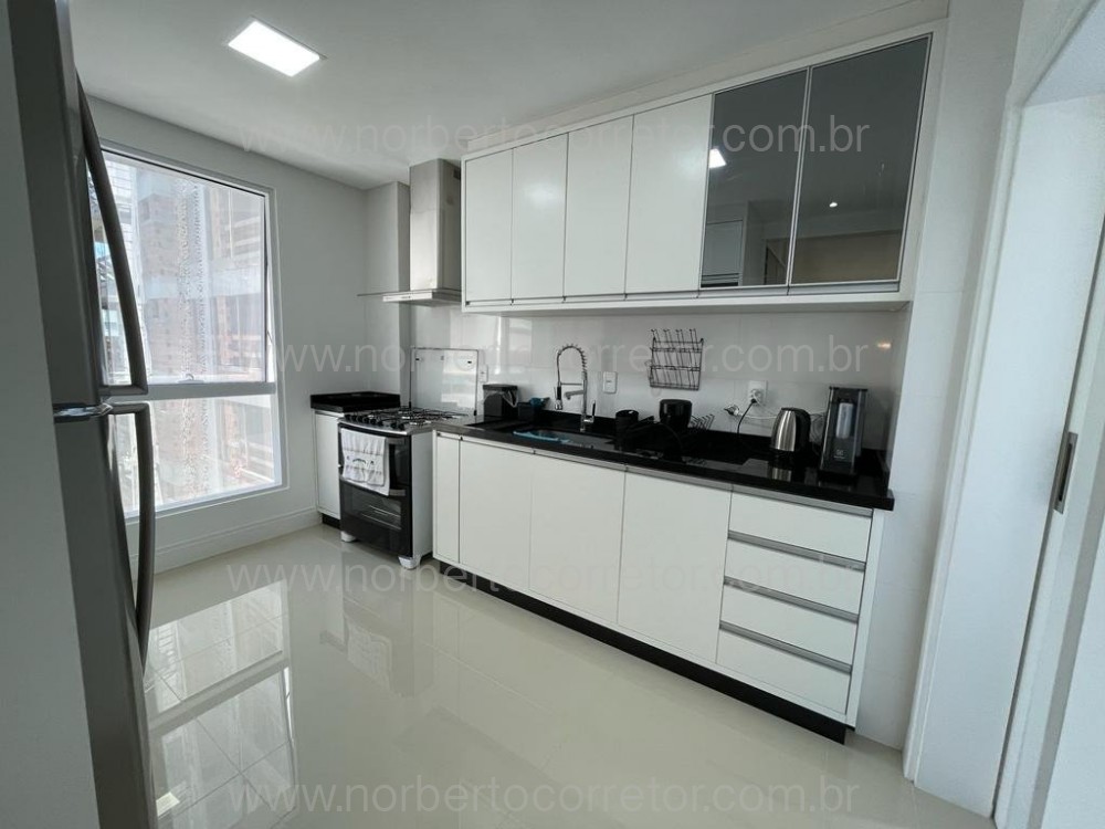 Apartamento 3 su�tes, Meia Praia, Itapema SC 