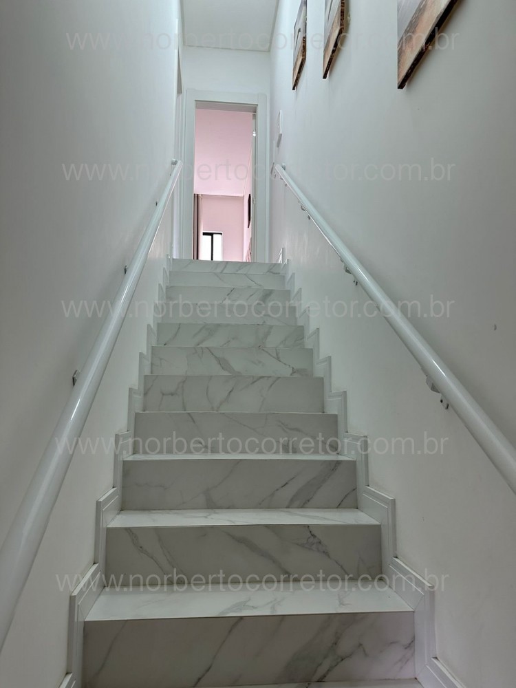 Sobrado a venda mobiliado em Itapema SC 