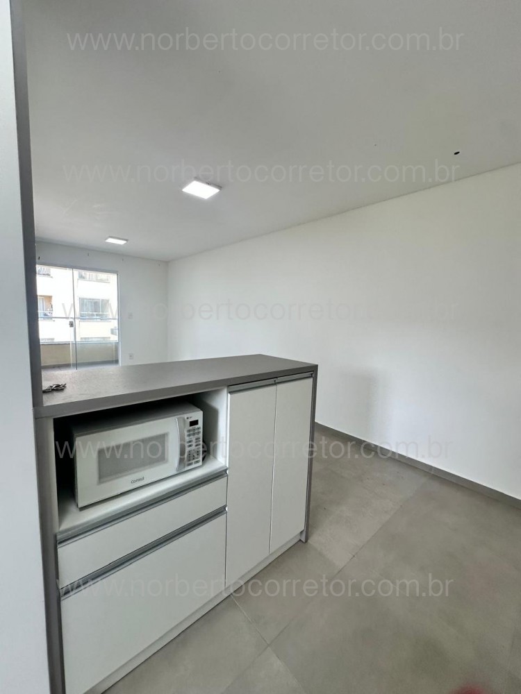 Apartamento Aluguel Anual 02 dormit�rios Bairro  M