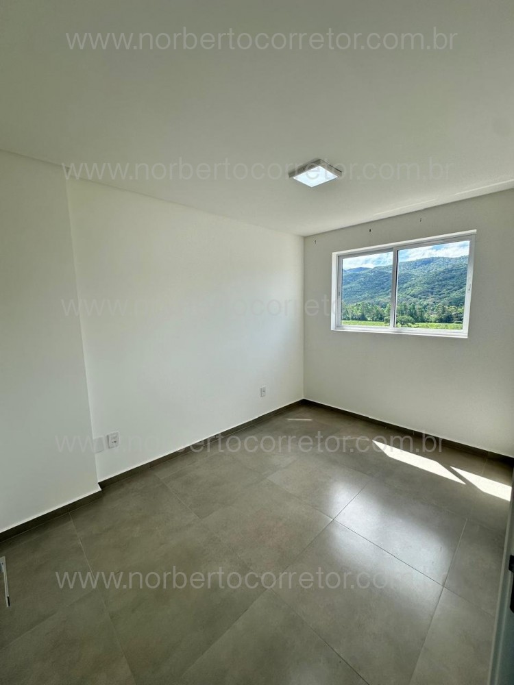 Apartamento Aluguel Anual 02 dormit�rios Bairro  M