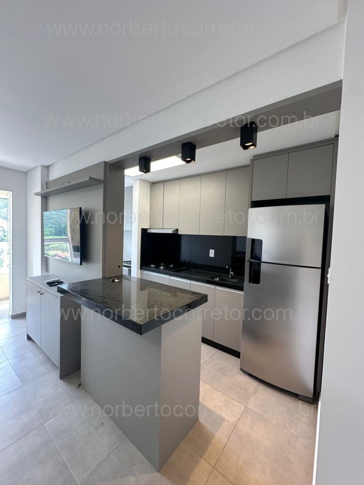 Apartamento 02 Dormit�rios Totalmente Mobiliado LO