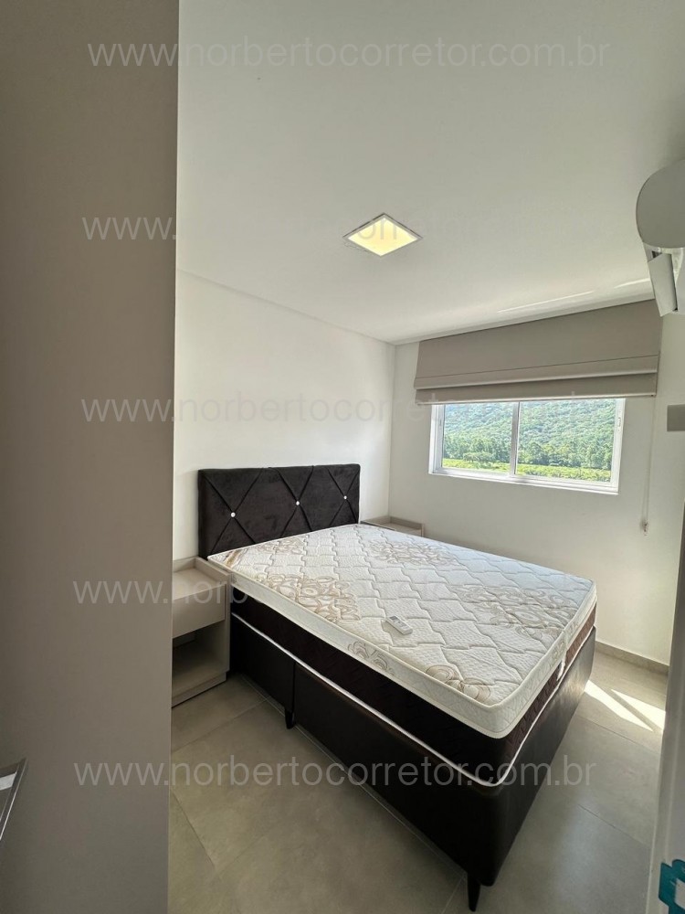 Apartamento 02 Dormit�rios Totalmente Mobiliado LO