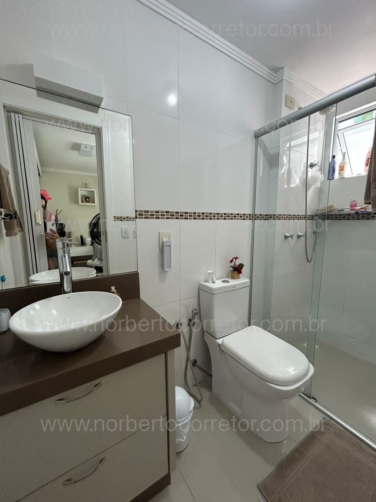 Apartamento 3 su�tes, Meia Praia, Itapema SC