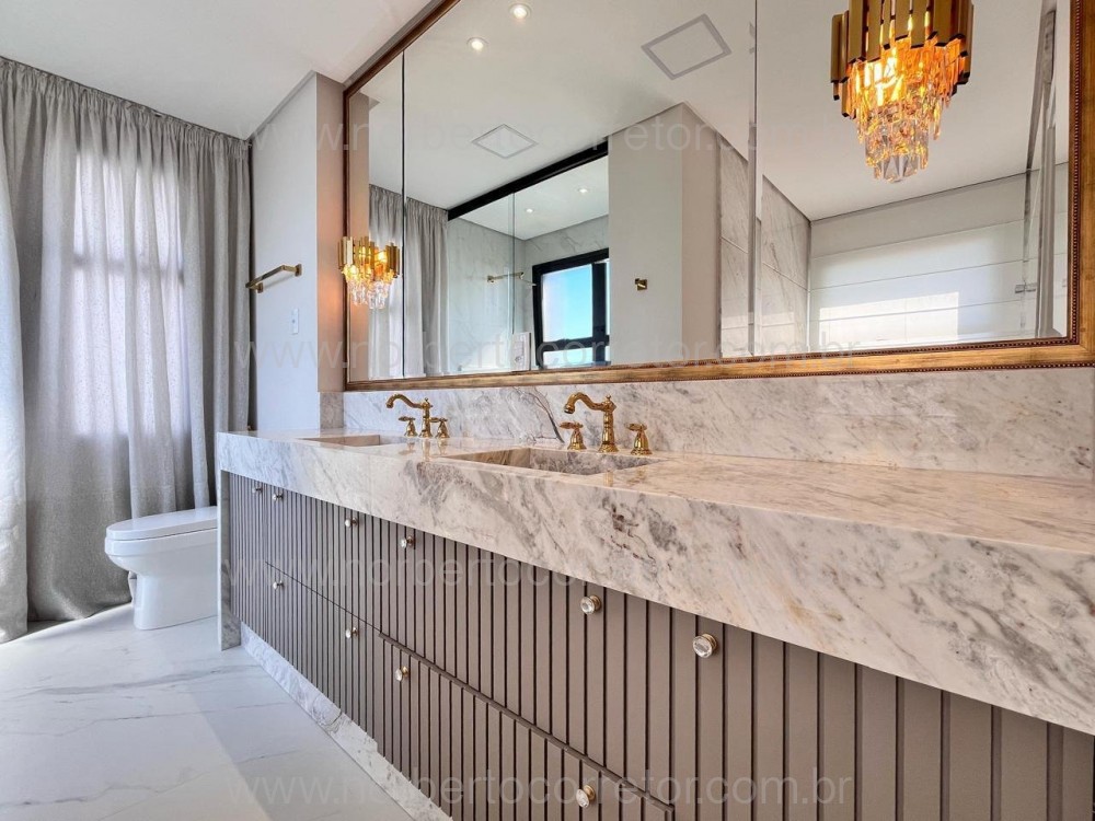 Apartamento 4 su�tes Meia Praia - Itapema SC