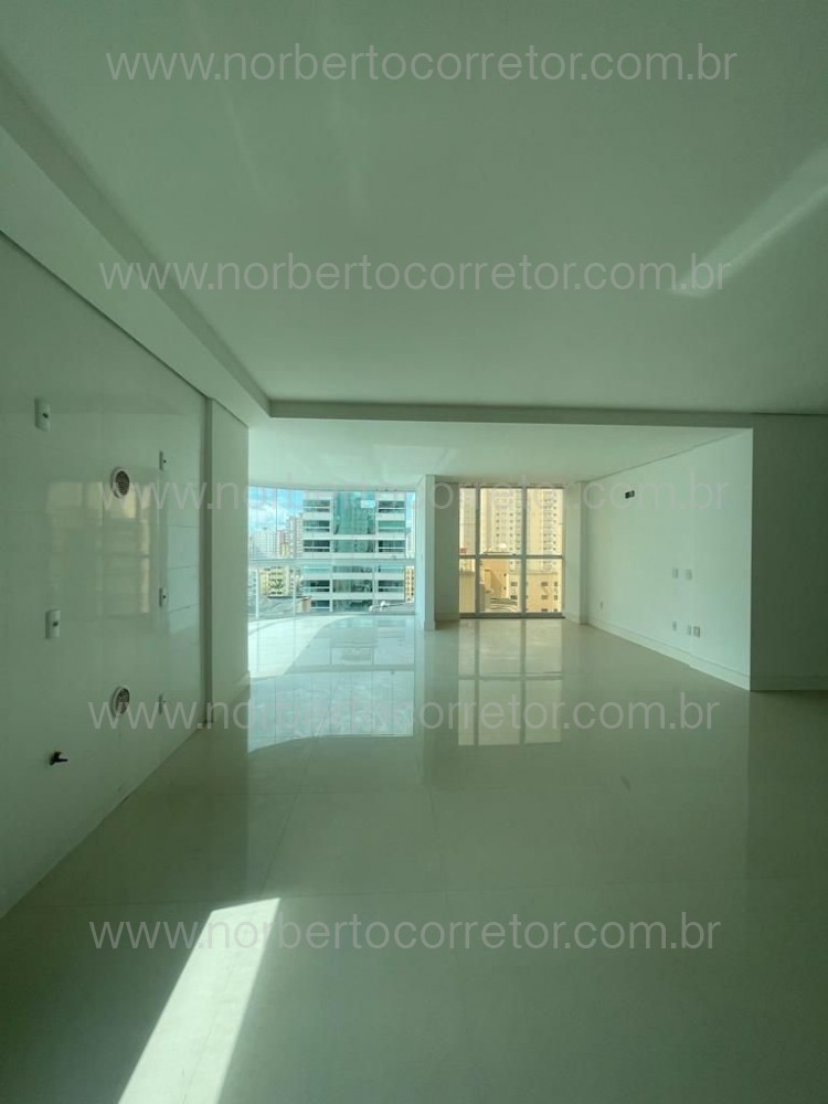 Apartamento 4 su�tes, Meia Praia, Itapema SC