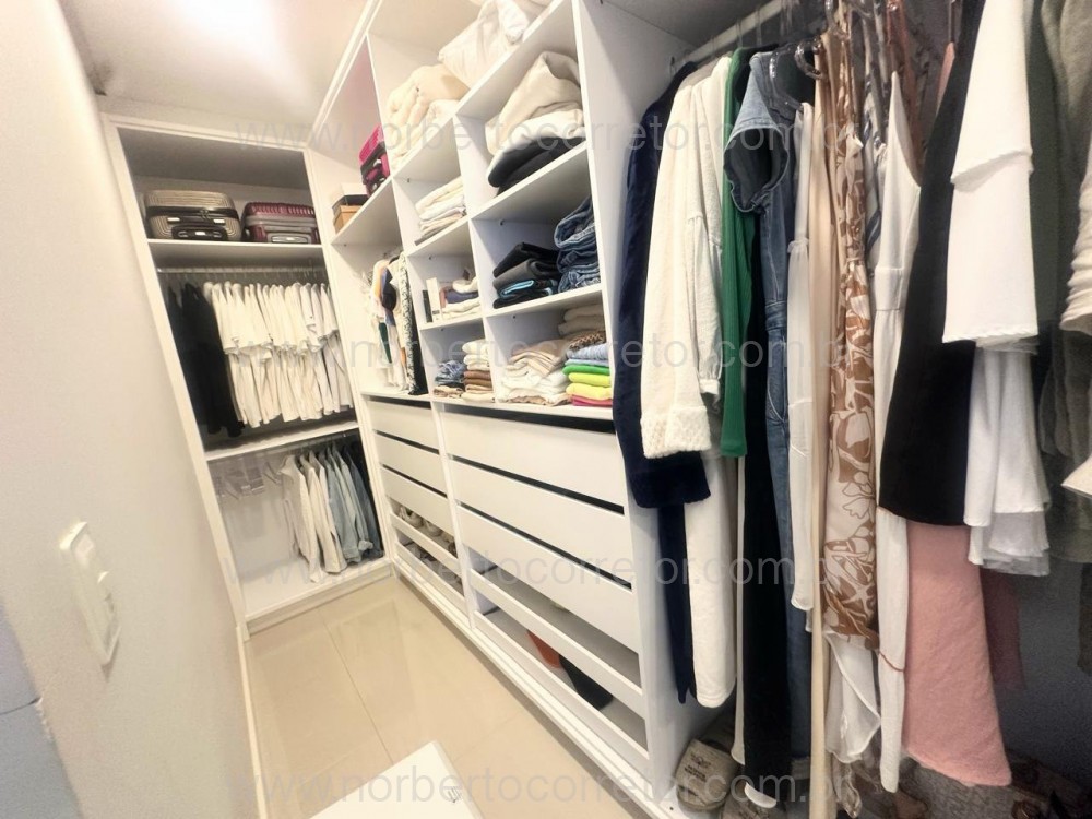 EDIFICIO PARIS , SEGUNDA QUADRA DO MAR 