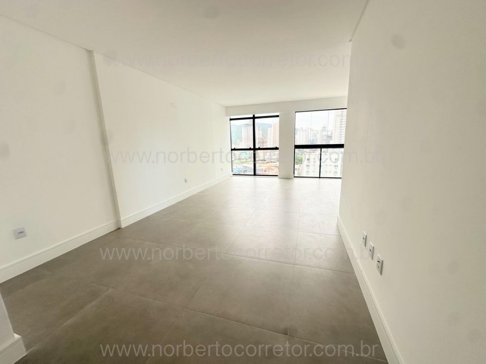 Apartamento 3 su�tes, Meia Praia, Itapema SC