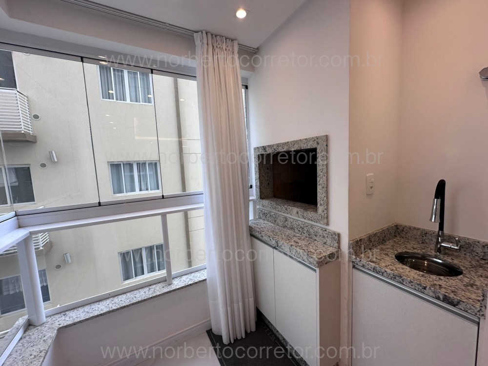 Apartamento quadra mar , mobiliado , Porto Belo SC